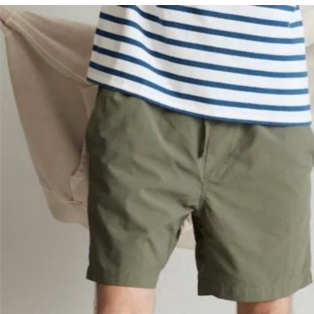Madewell Men's Everywear Shorts in Olive Green XXL